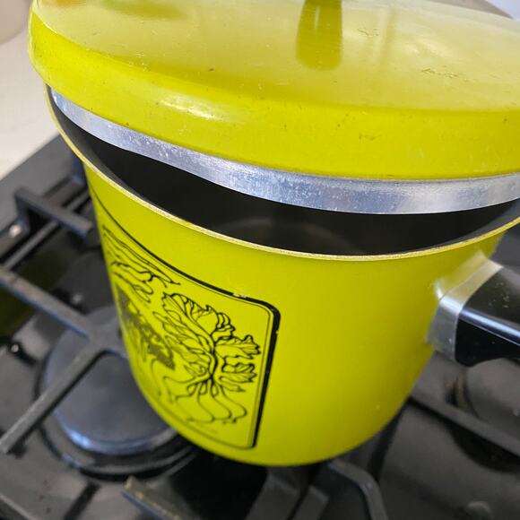 Rare Wear Ever 3Qt Vegetable Pot Vintage Green USA Made With Lid Cooking Kitchen - Picture 8 of 9